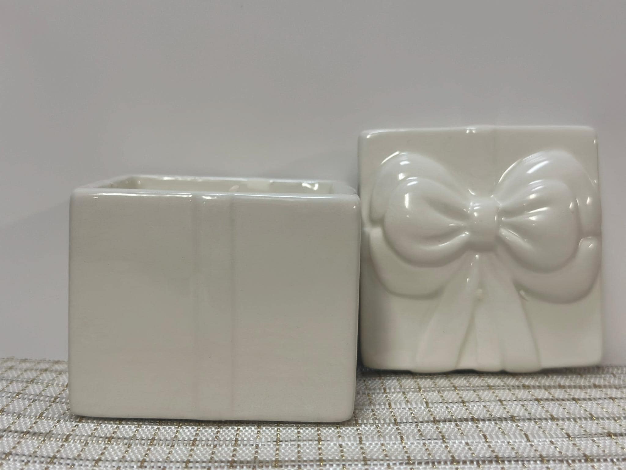 Birthday cake scented 4oz soy wax candle