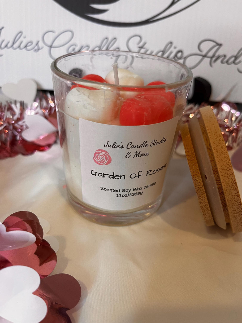 Roses scented 8oz soy wax candle