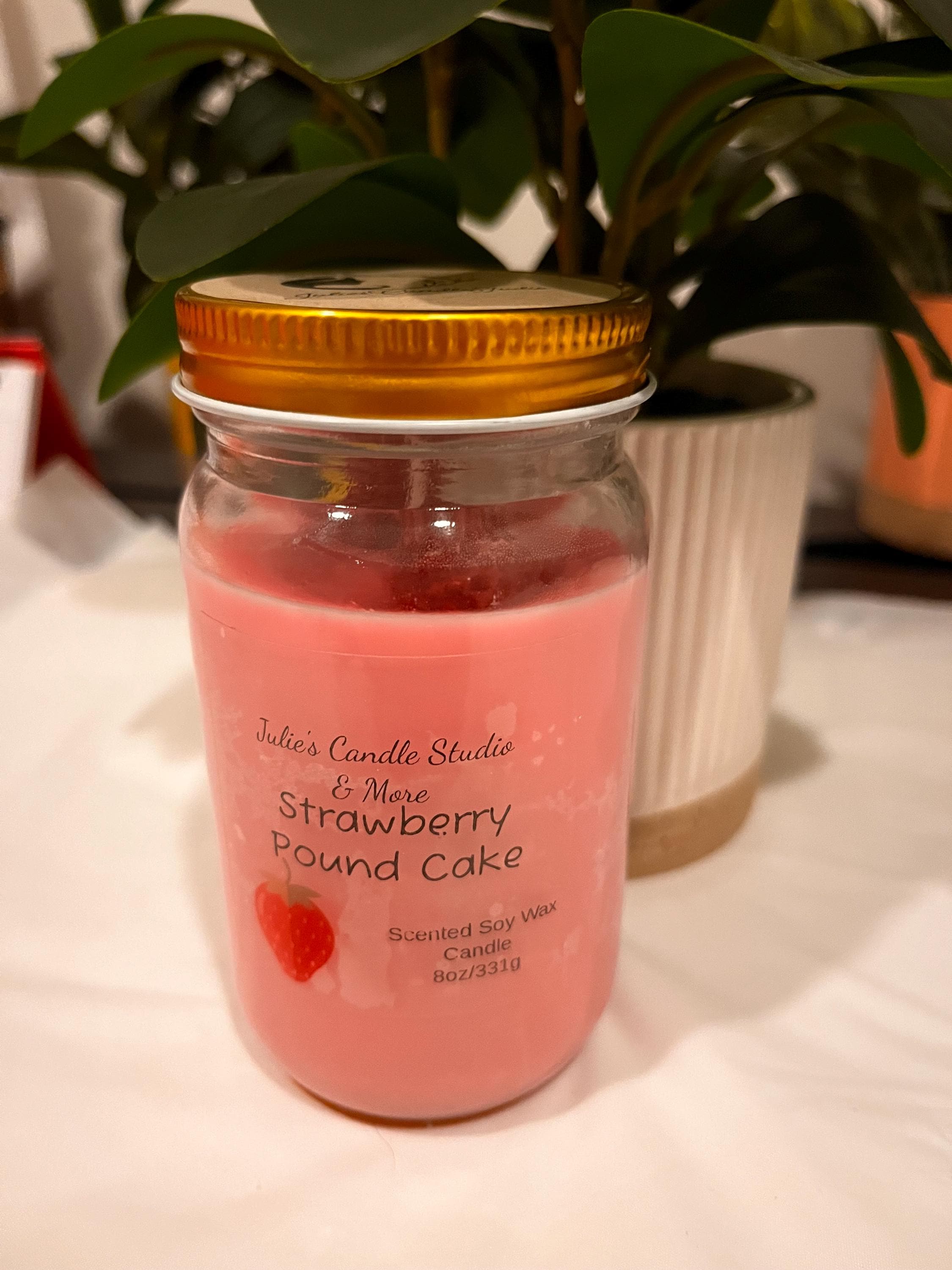 Strawberry pound cake 8oz scented candle, homemade, gift hiving. Christmas gift