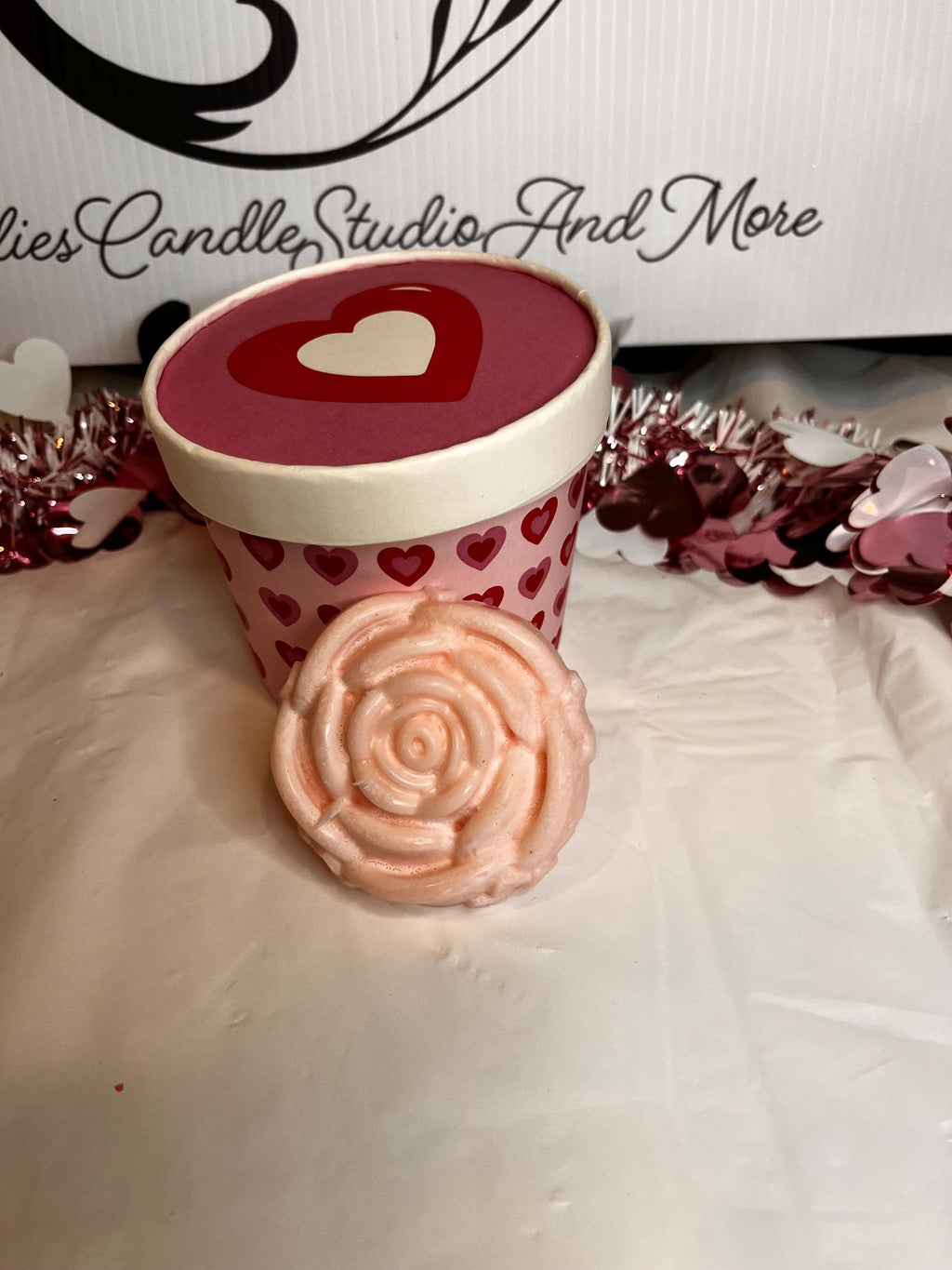 Garden of roses 5oz container of wax melts. Gift giving, valentines day