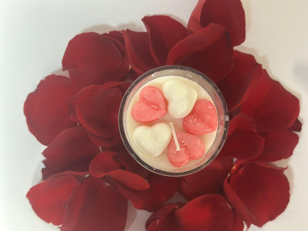 Roses scented 8oz soy wax candle
