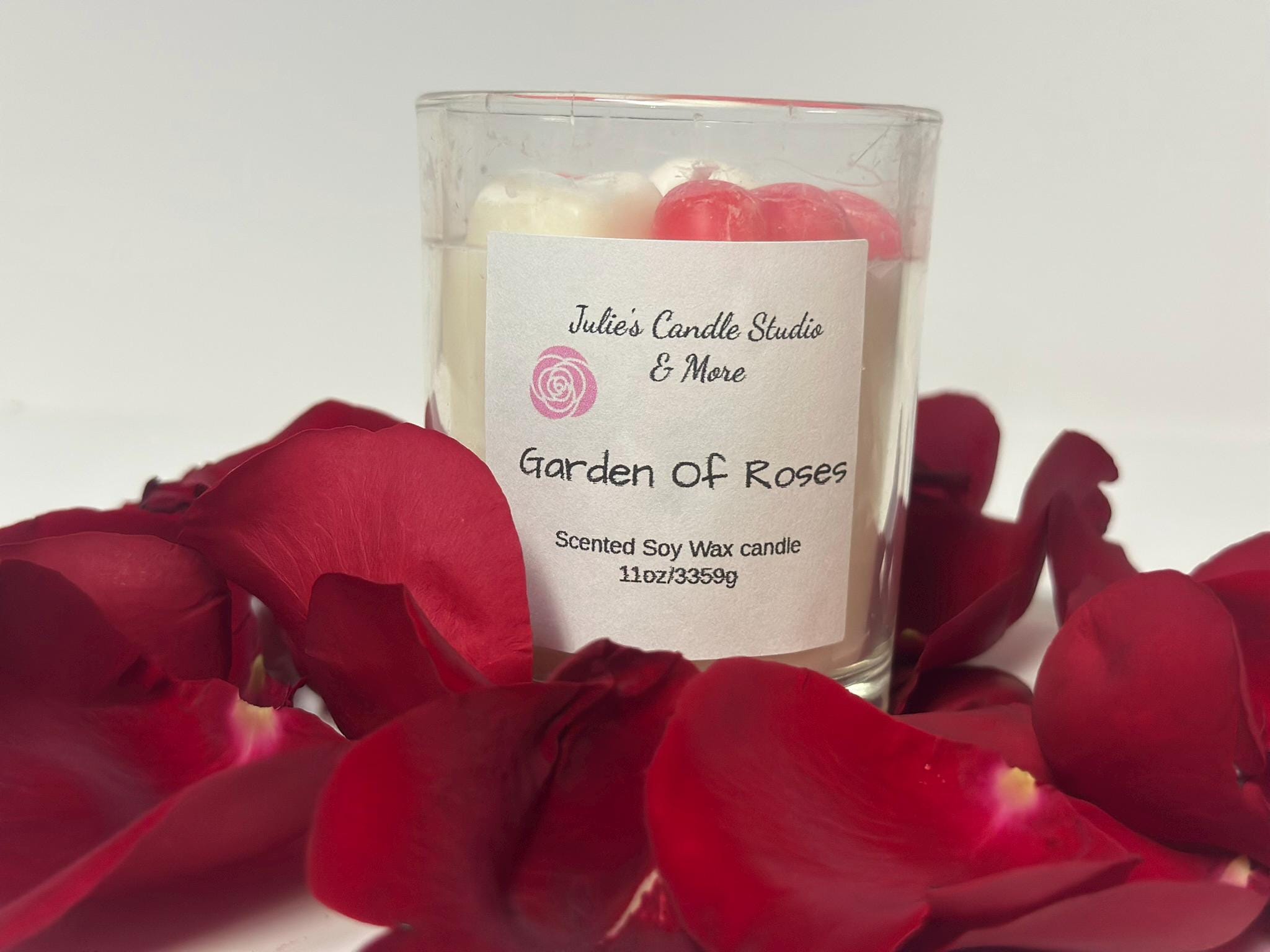 Roses scented 8oz soy wax candle
